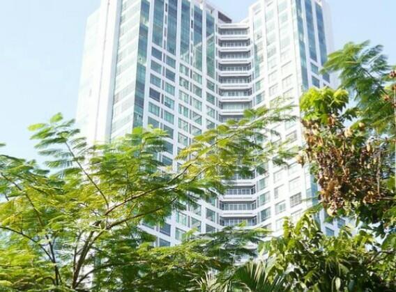Baan Sathorn Riverfront Бангкок Экстерьер фото