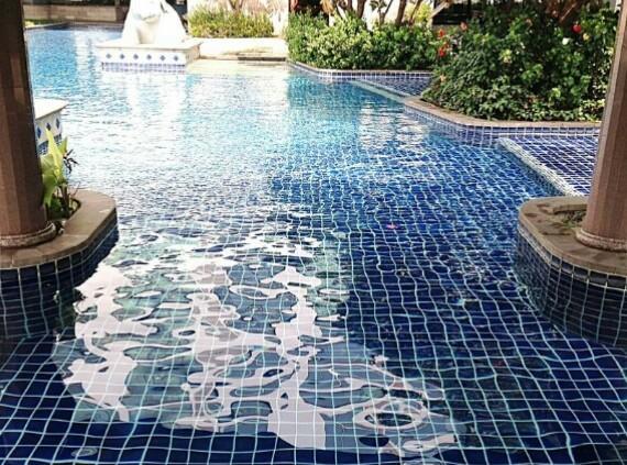 Baan Sathorn Riverfront Бангкок Экстерьер фото