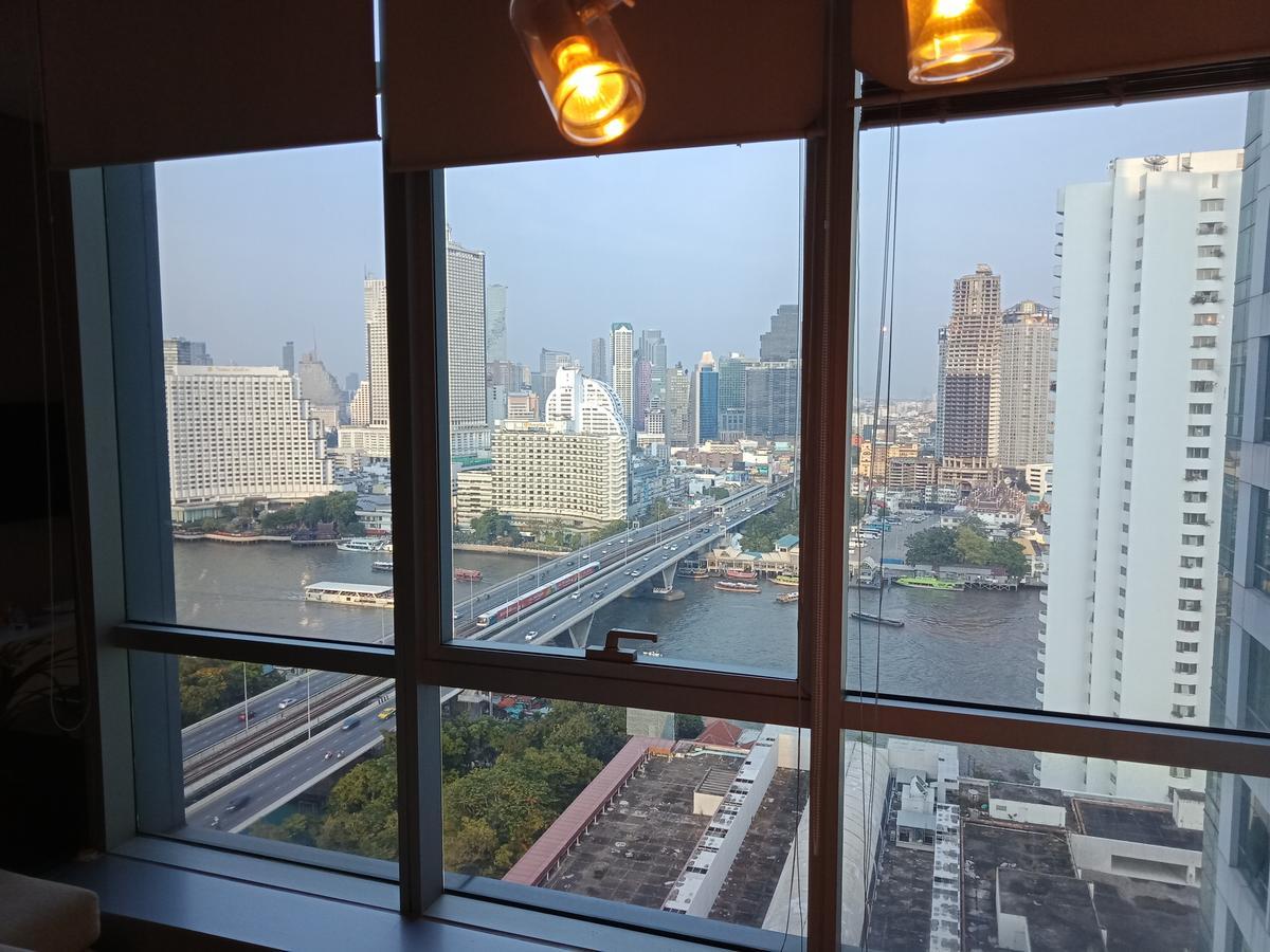 Baan Sathorn Riverfront Бангкок Экстерьер фото