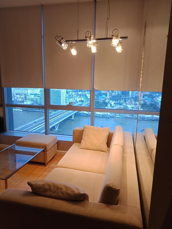 Baan Sathorn Riverfront Бангкок Экстерьер фото