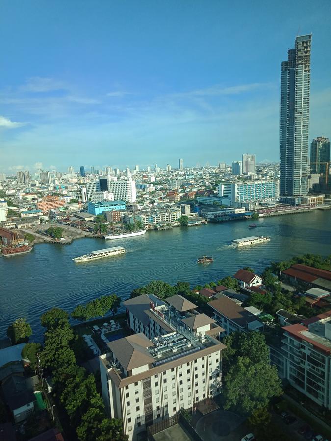 Baan Sathorn Riverfront Бангкок Экстерьер фото